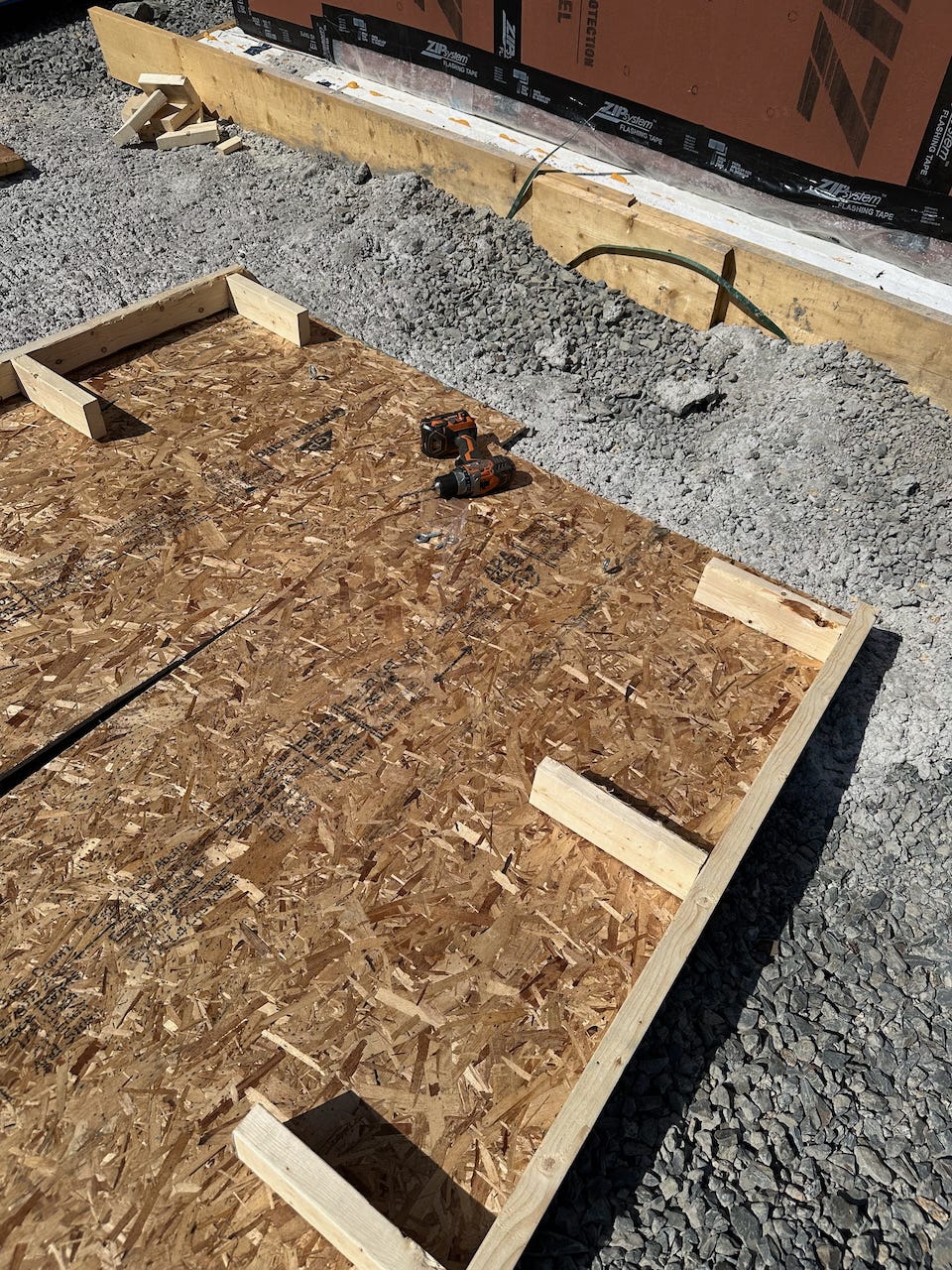 Doing my ladder framing for the gable end on the sheathing: not a good idea.